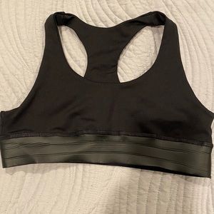 Black sports bra